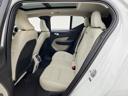 New 2026 Volvo XC60 B5 Ultra w/ Climate Package AWD/4WD image 28