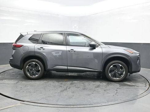 Used 2024 Nissan Rogue SV AWD/4WD image 8