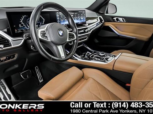 Used 2023 BMW X7 xDrive40i w/ M Sport Package AWD/4WD image 62