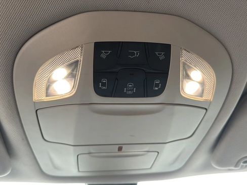 Used 2017 Chrysler Pacifica Touring image 70