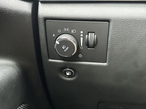 Used 2015 Jeep Grand Cherokee Limited w/ Trailer Tow Group IV image 6