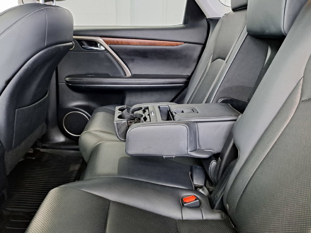 Used 2020 Lexus RX 350L Premium w/ Premium Package AWD/4WD image 29
