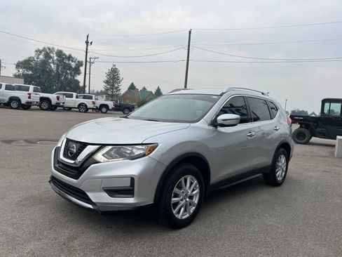 Used 2017 Nissan Rogue SV AWD/4WD image 3