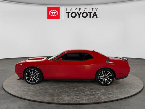 Used 2023 Dodge Challenger R/T RWD image 3