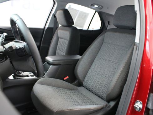 Used 2024 Chevrolet Equinox LT w/ LPO, Floor Liner Package AWD/4WD image 23