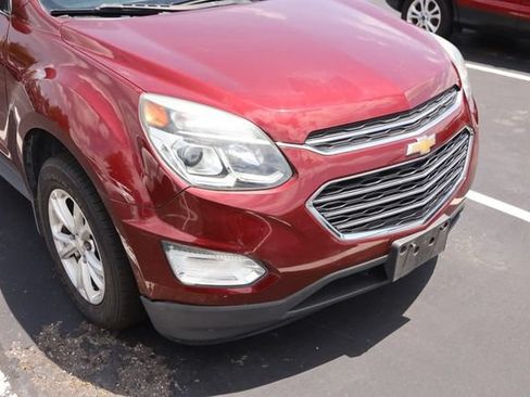 Used 2017 Chevrolet Equinox LT w/ Convenience Package FWD image 2