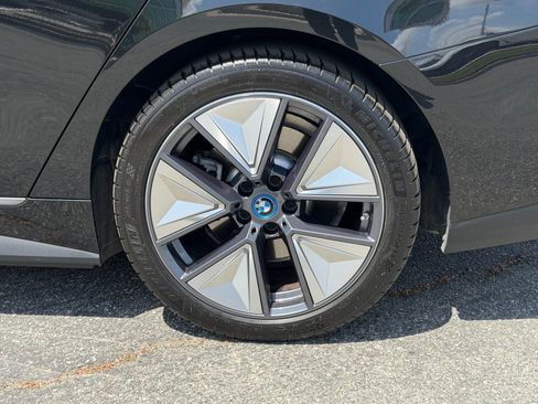 Certified 2023 BMW i4 eDrive35 RWD image 19
