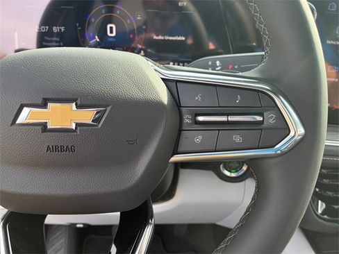 New 2025 Chevrolet Suburban Premier image 23