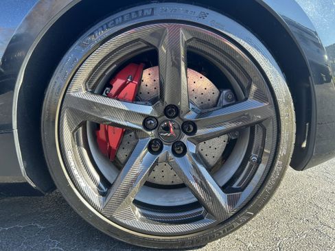 Used 2025 Chevrolet Corvette Z06 image 13