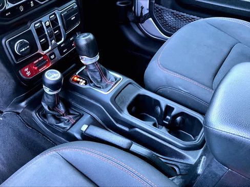 Used 2020 Jeep Wrangler Unlimited Rubicon image 16