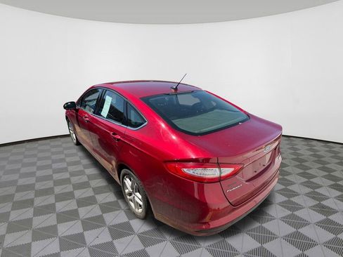 Used 2013 Ford Fusion SE FWD image 3