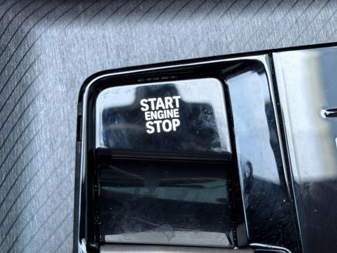 Used 2025 BMW X3 xDrive30i w/ Premium Package image 29