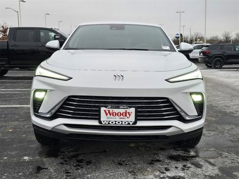 Certified 2025 Buick Envista Preferred image 3