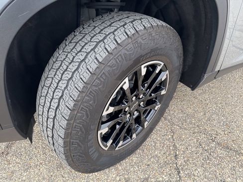 Used 2025 Chevrolet Traverse Z71 w/ LPO, Floor Liner Package image 2