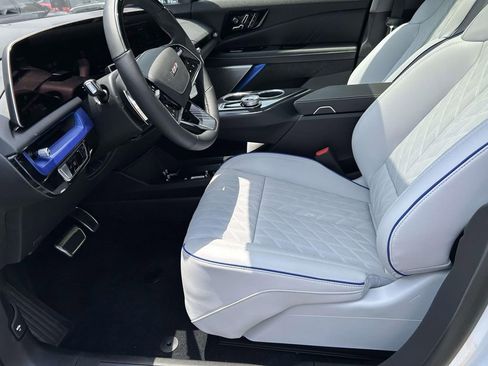 New 2026 Cadillac Optiq V w/ LPO, ONYX Package AWD/4WD image 21