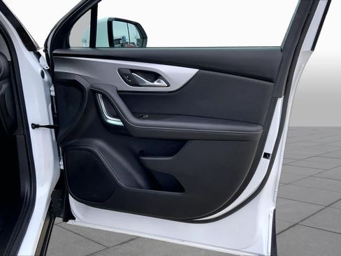 Used 2025 Chevrolet Blazer LT FWD image 21
