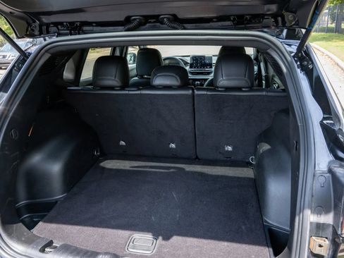 Used 2025 Jeep Compass Limited AWD/4WD image 14