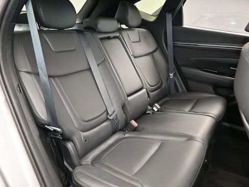 Used 2022 Hyundai Tucson Limited w/ Cargo Package image 46