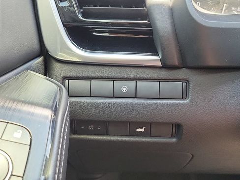 Used 2023 Nissan Rogue SL w/ SL Premium Package FWD image 14