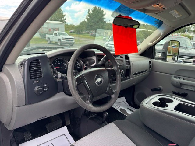 Used 2008 Chevrolet Silverado 3500 W/T AWD/4WD image 9
