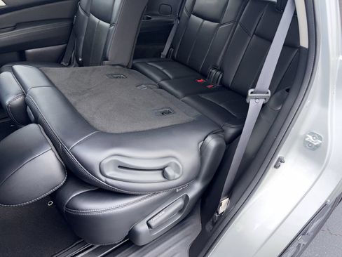 Used 2019 Nissan Pathfinder Platinum w/ Cargo Package FWD image 23