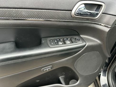 Used 2019 Jeep Grand Cherokee Limited X image 21