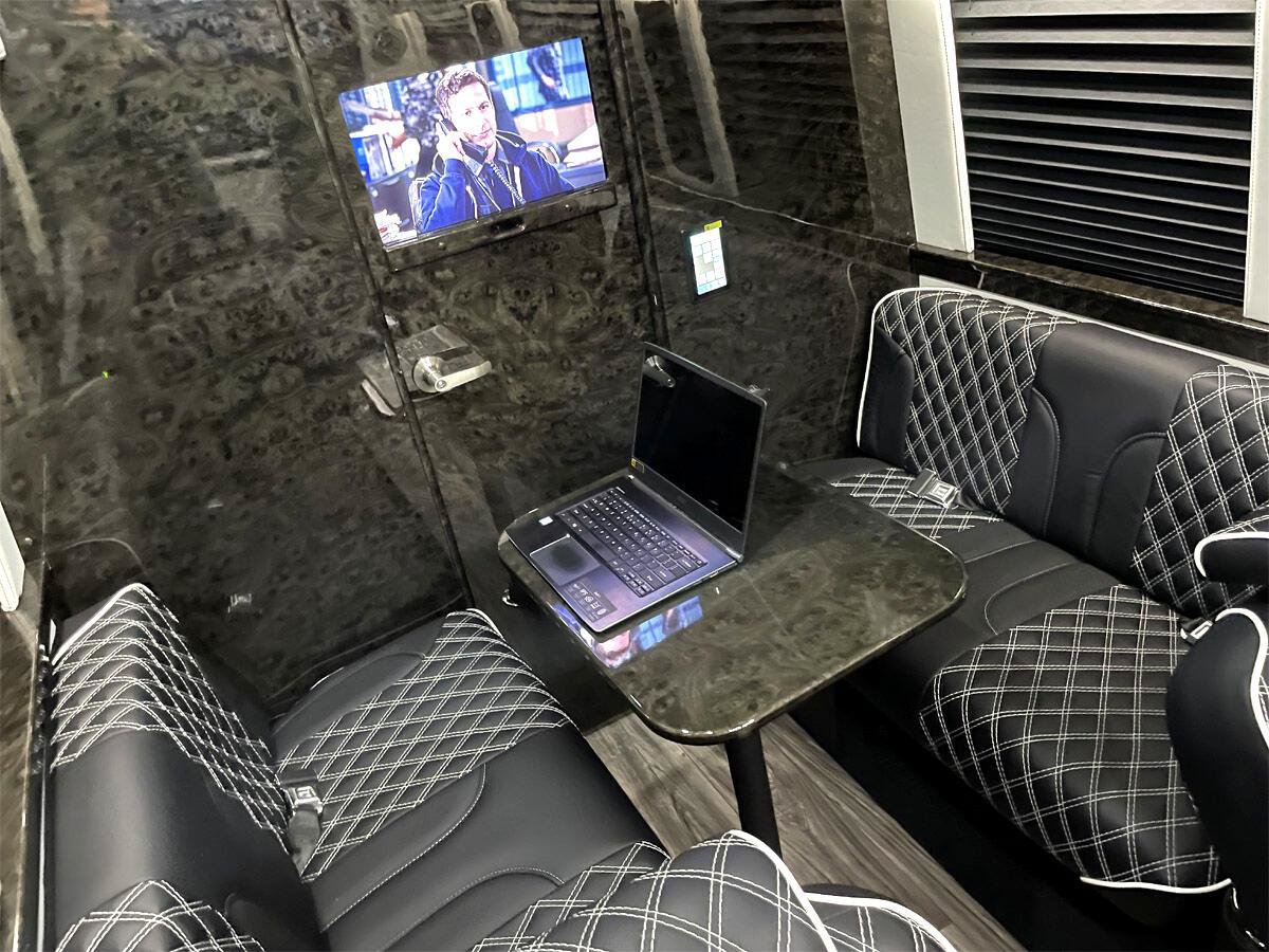 Used 2022 Mercedes-Benz Sprinter 3500 image 5
