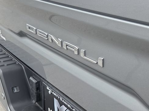 Certified 2023 GMC Sierra 1500 Denali w/ Denali Reserve Package AWD/4WD image 16