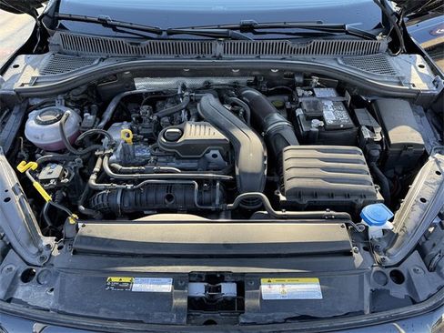 Used 2025 Volkswagen Jetta SE image 26