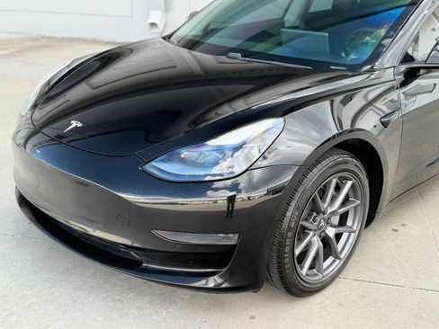 Used 2021 Tesla Model 3 Standard Range Plus RWD image 2