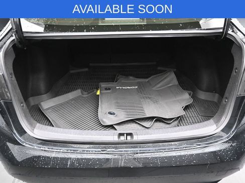 Used 2021 Toyota Corolla LE FWD image 27