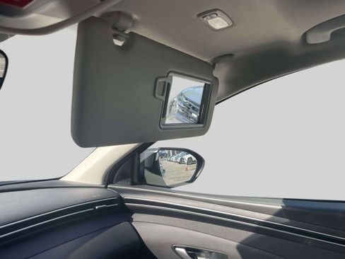 Used 2024 Hyundai Tucson Limited image 31