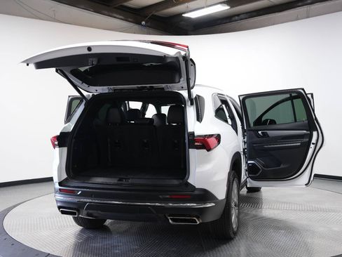 Used 2026 Buick Enclave Preferred FWD image 12