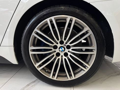 Used 2019 BMW M550i xDrive w/ Premium Package AWD/4WD image 9