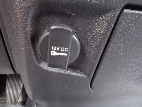 Used 2018 RAM 2500 Tradesman w/ Chrome Appearance Group AWD/4WD image 19