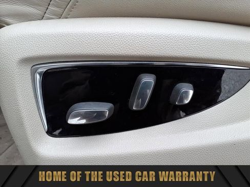 Used 2015 Cadillac Escalade Premium image 17