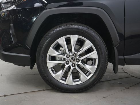 Used 2025 Toyota RAV4 XLE Premium w/ Weather Package AWD/4WD image 29