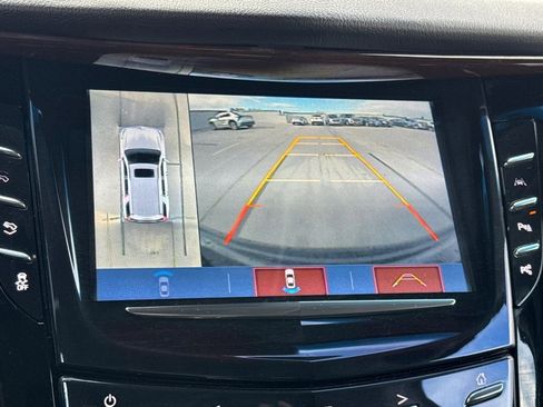 Used 2020 Cadillac Escalade Luxury w/ Escalade Sport Edition image 17