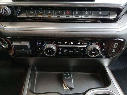 Used 2024 Chevrolet Silverado 1500 High Country w/ Z71 Off-Road Package AWD/4WD image 36