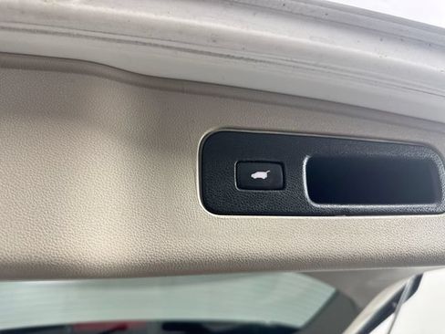 Used 2015 Honda Odyssey Touring Elite image 35