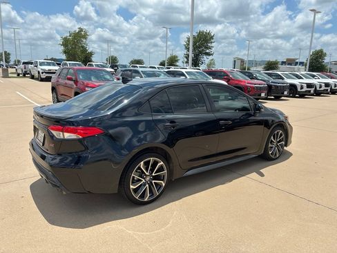 Used 2022 Toyota Corolla SE FWD image 4