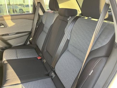 Used 2021 Nissan Rogue SV image 18