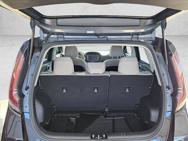 Used 2025 Kia Soul LX FWD image 24