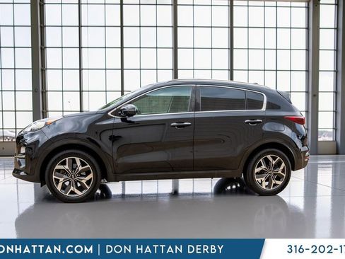 Used 2021 Kia Sportage EX FWD image 2