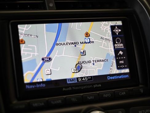 Used 2011 Audi R8 V10 image 39