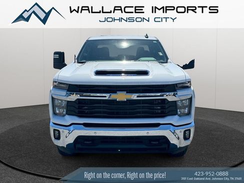 Used 2025 Chevrolet Silverado 2500 LT w/ Safety Package AWD/4WD image 8