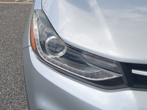 Used 2021 Chevrolet Trax LT w/ LT Convenience Package image 10