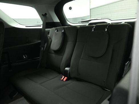 Certified 2022 Ford Explorer XLT RWD image 18