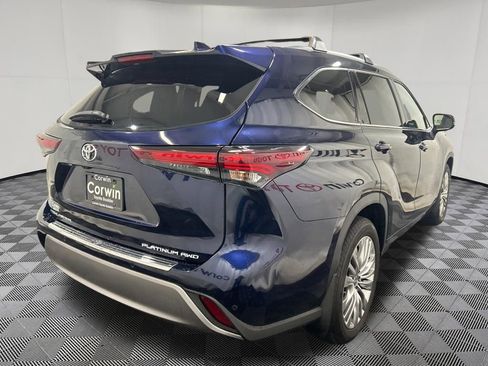 Used 2025 Toyota Highlander Platinum AWD/4WD image 7
