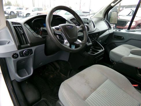 Used 2018 Ford Transit 250 Medium Roof image 14